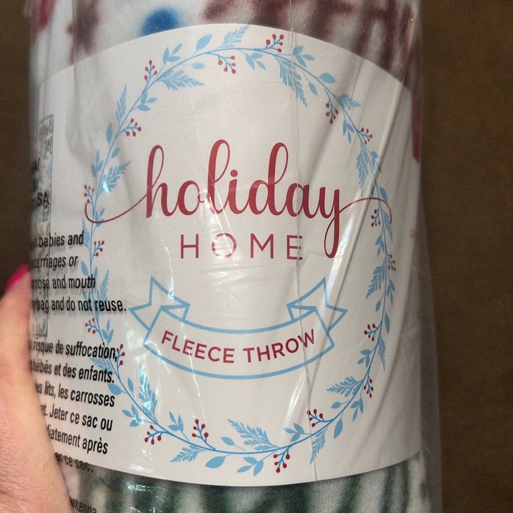 NWT Holiday Home Fleece Throw